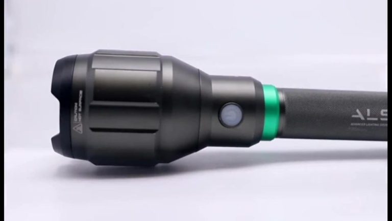 Ultra-brightest rechargeable LED flashlight